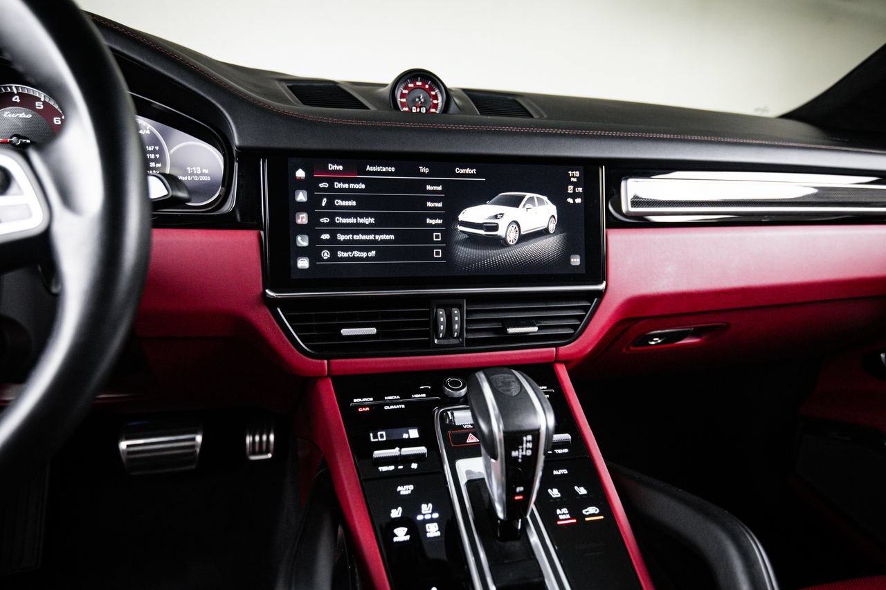 Certified 2022 Porsche Cayenne Turbo AWD/4WD image 19