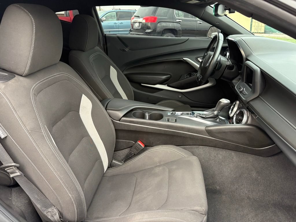 Used 2023 Chevrolet Camaro LT RWD image 13