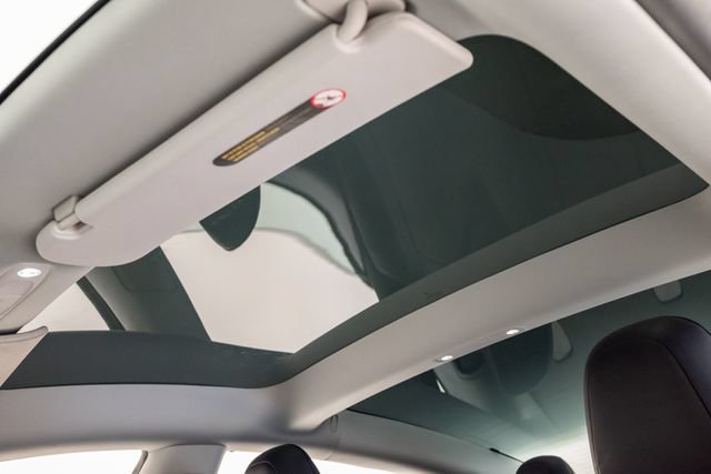 Used 2023 Tesla Model 3 Standard Range RWD image 9