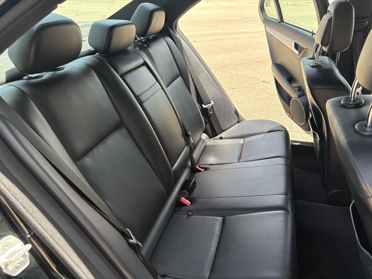 Used 2014 Mercedes-Benz C 250 Sedan image 27