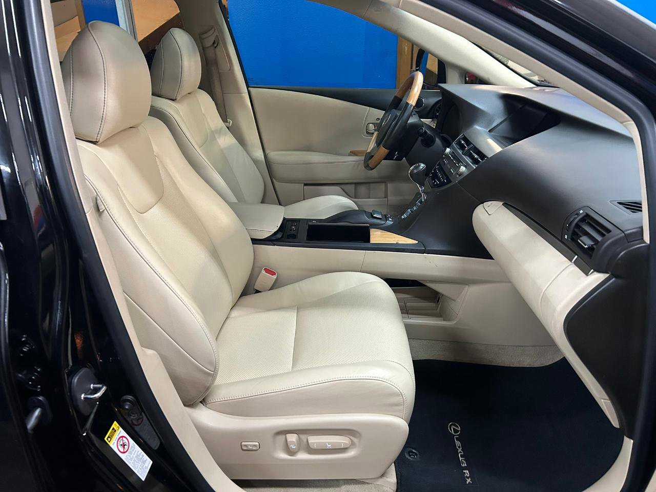 Used 2015 Lexus RX 450h AWD image 22