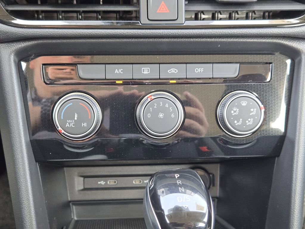 New 2026 Volkswagen Taos S image 15