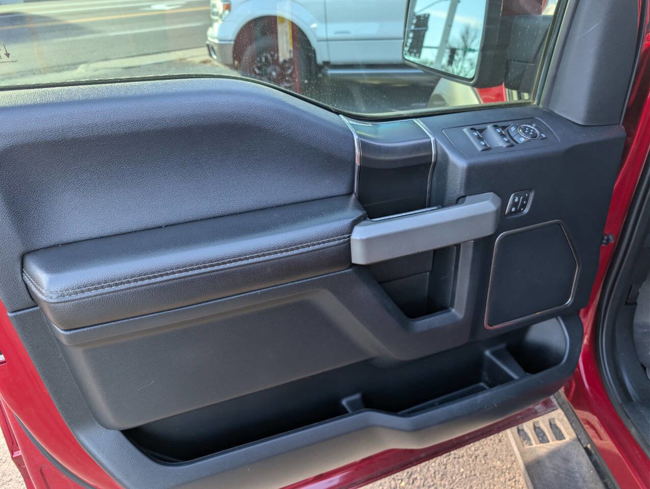 Used 2019 Ford F150 Raptor w/ Equipment Group 802A Luxury image 34