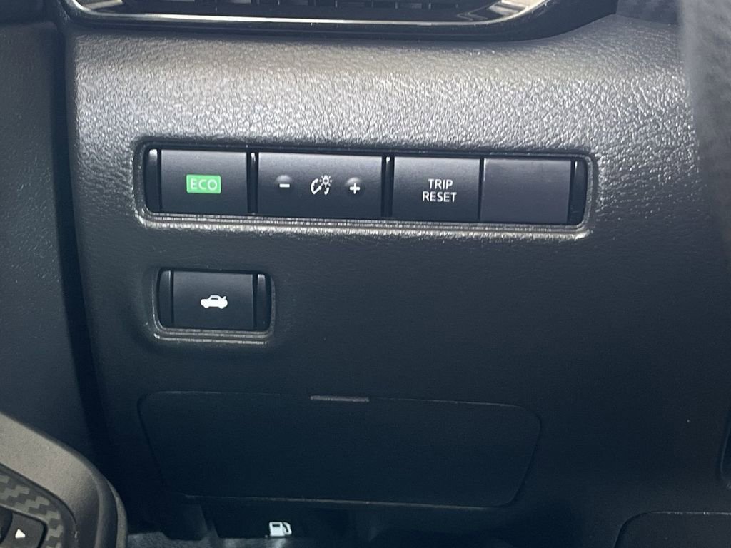 Used 2024 Nissan Sentra SV w/ Trunk Package image 17