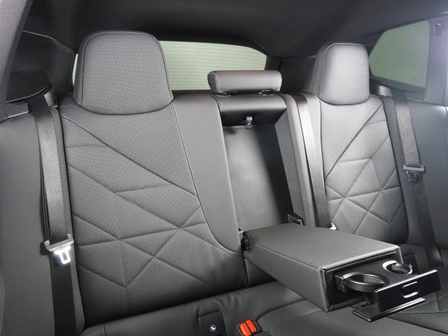 Used 2024 BMW iX xDrive50 w/ Premium Package image 17