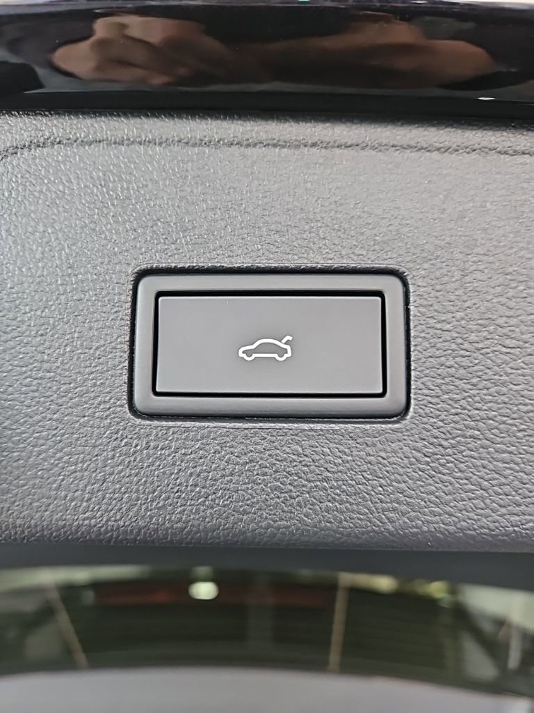 New 2026 Volkswagen Atlas SE image 22