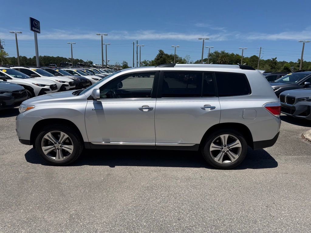 Used 2011 Toyota Highlander Limited w/ Tow Pkg FWD image 11