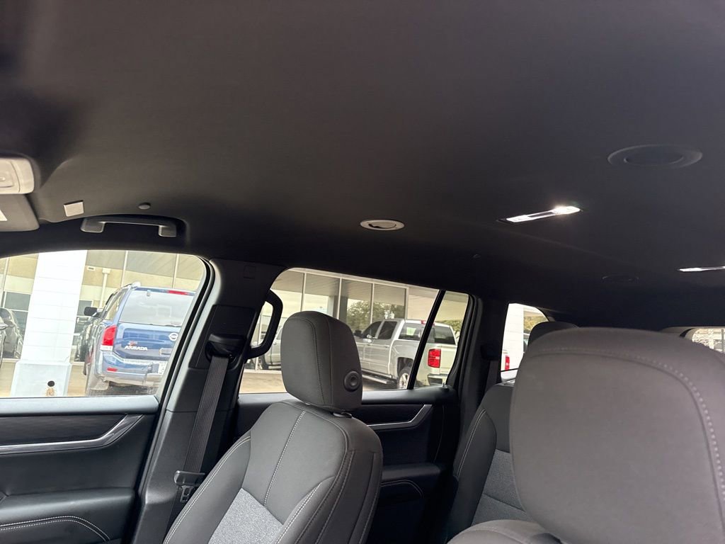 Used 2025 GMC Acadia Elevation image 13