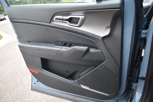New 2027 Kia Sportage S FWD image 32