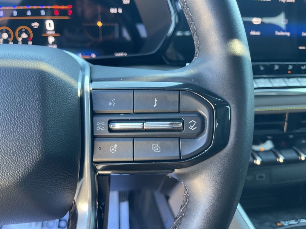 Certified 2025 Chevrolet Colorado ZR2 w/ Technology Package image 28