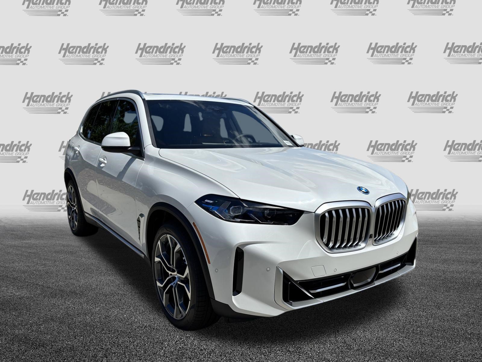 New 2026 BMW X5 xDrive50e AWD/4WD image 2