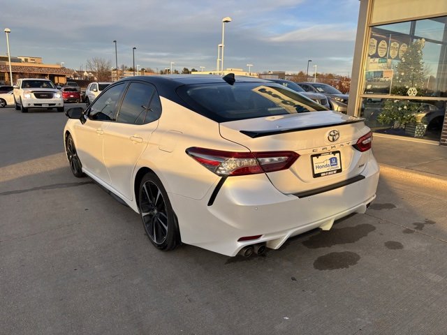 Used 2018 Toyota Camry XSE image 7