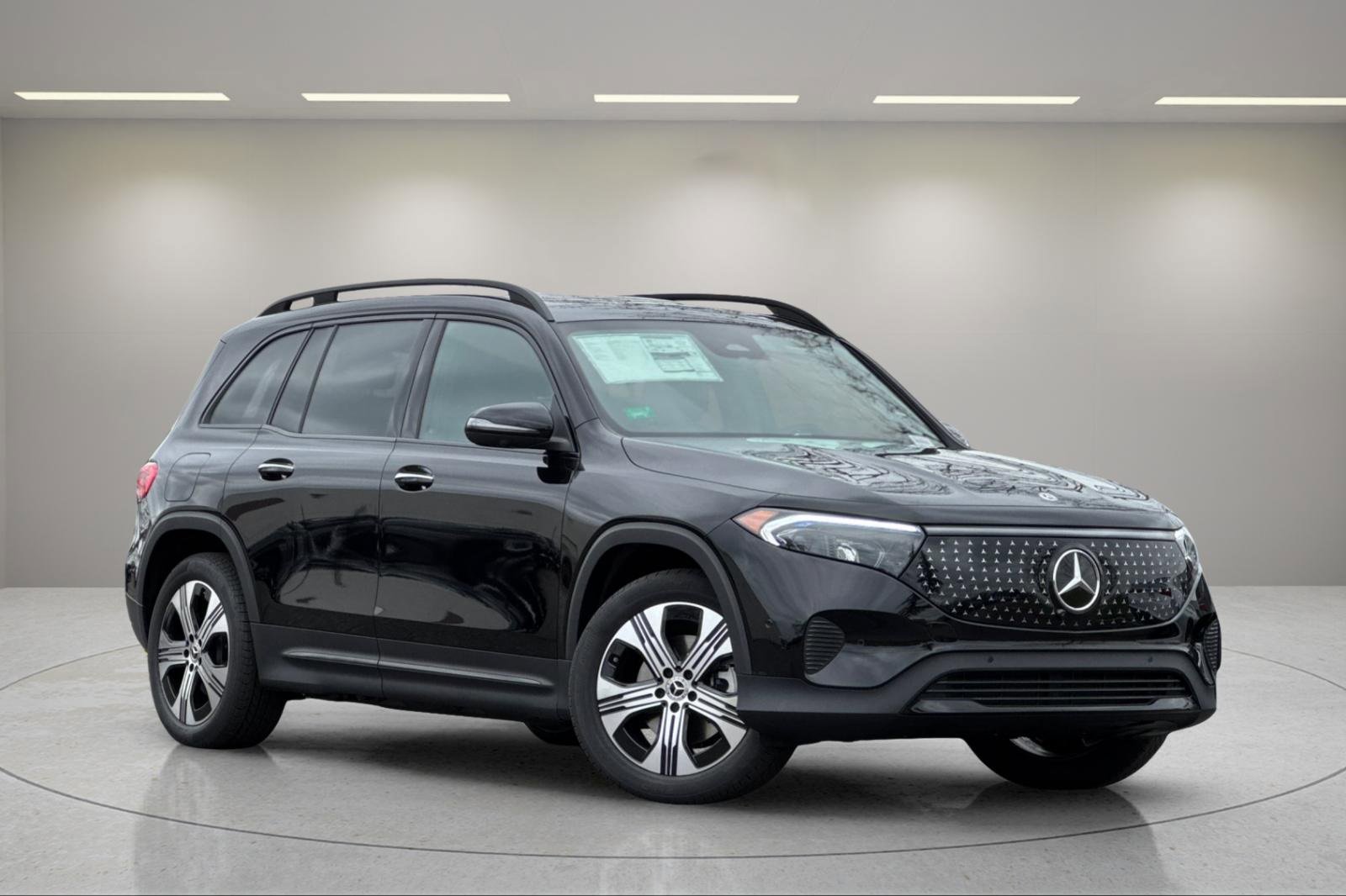 New 2025 Mercedes-Benz EQB 350 4MATIC SUV image 2