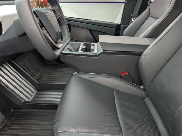 Used 2024 Tesla Cybertruck AWD Crew Cab image 15