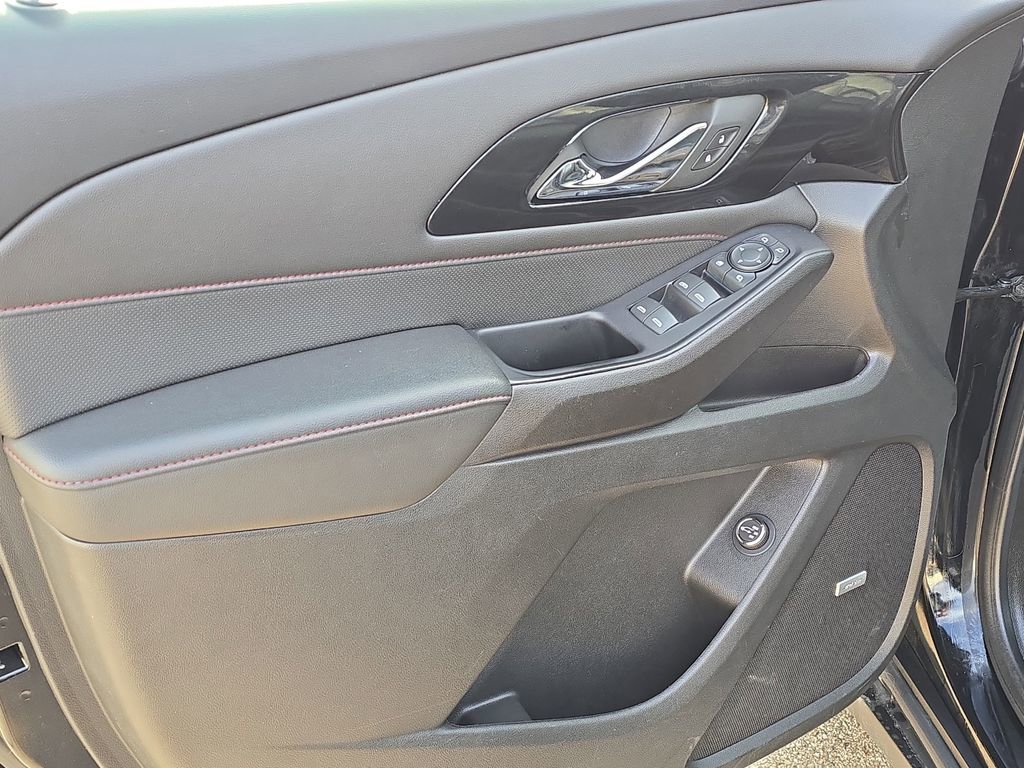 Certified 2023 Chevrolet Traverse RS w/ LPO, Floor Liner Package image 24