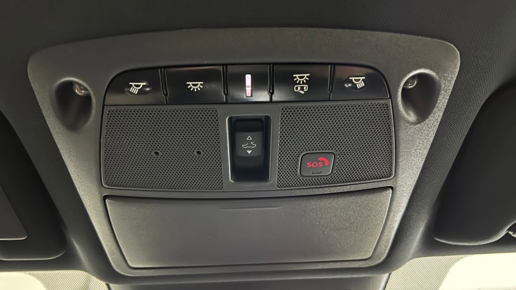 Used 2018 INFINITI Q60 3.0t Luxe w/ Sensory Package 3.0T Luxe image 27