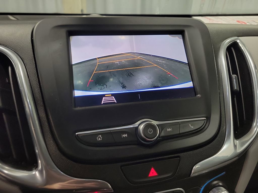 Used 2020 Chevrolet Equinox LS image 17