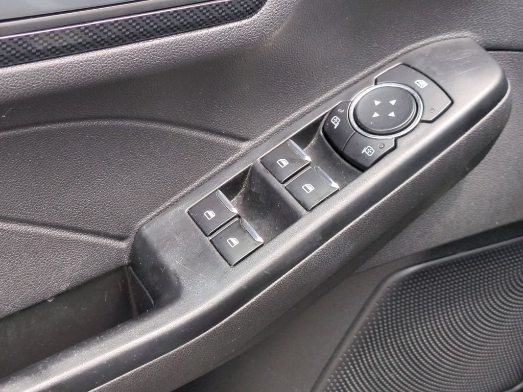 Used 2025 Ford Escape ST-Line FWD image 13