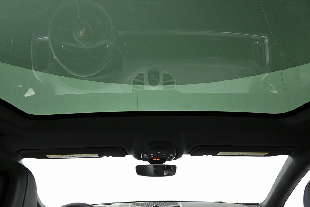 Used 2025 Porsche Cayenne Coupe image 21