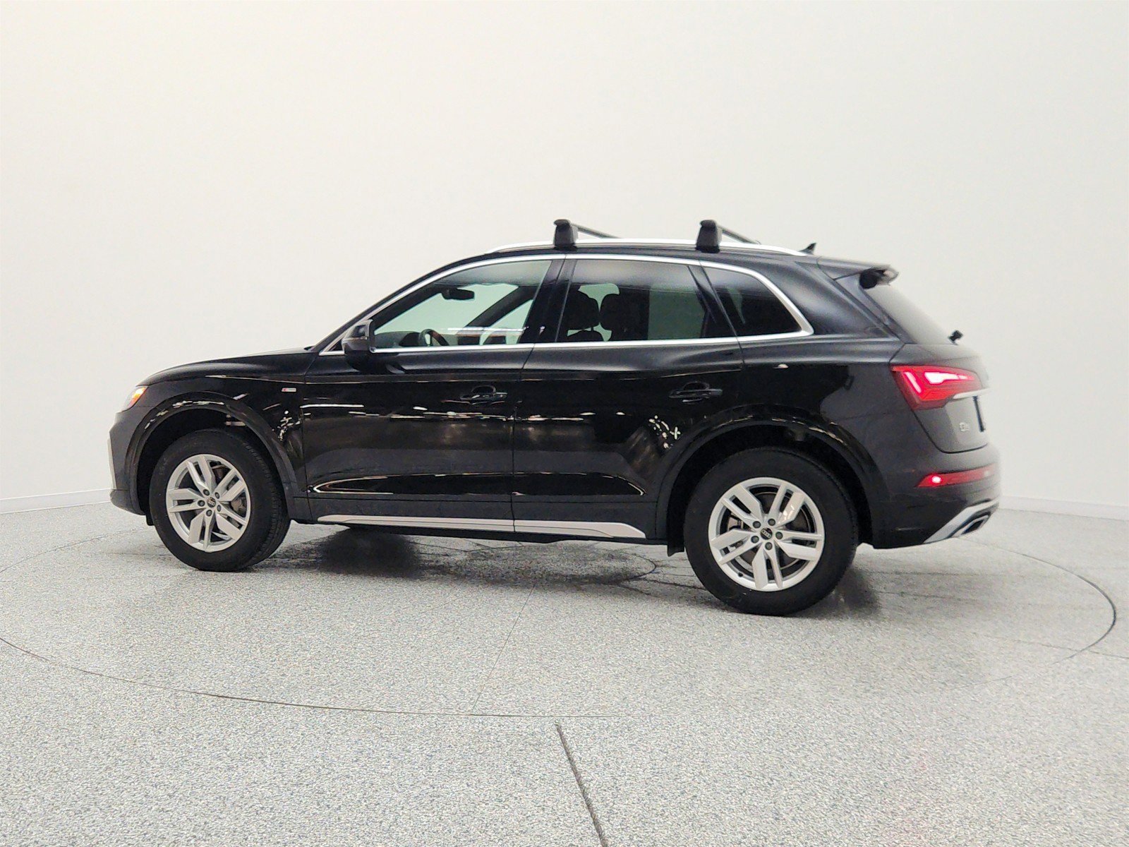 Used 2023 Audi Q5 2.0T Premium w/ Convenience Package AWD/4WD image 8
