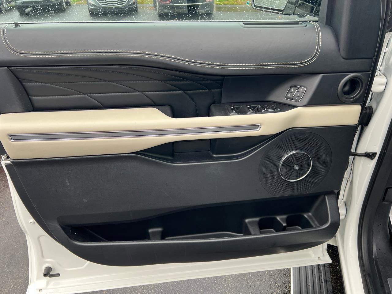 Used 2020 Ford Expedition Platinum image 13