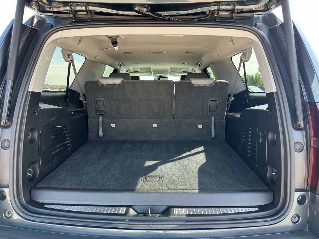 Used 2019 Chevrolet Suburban LT image 28