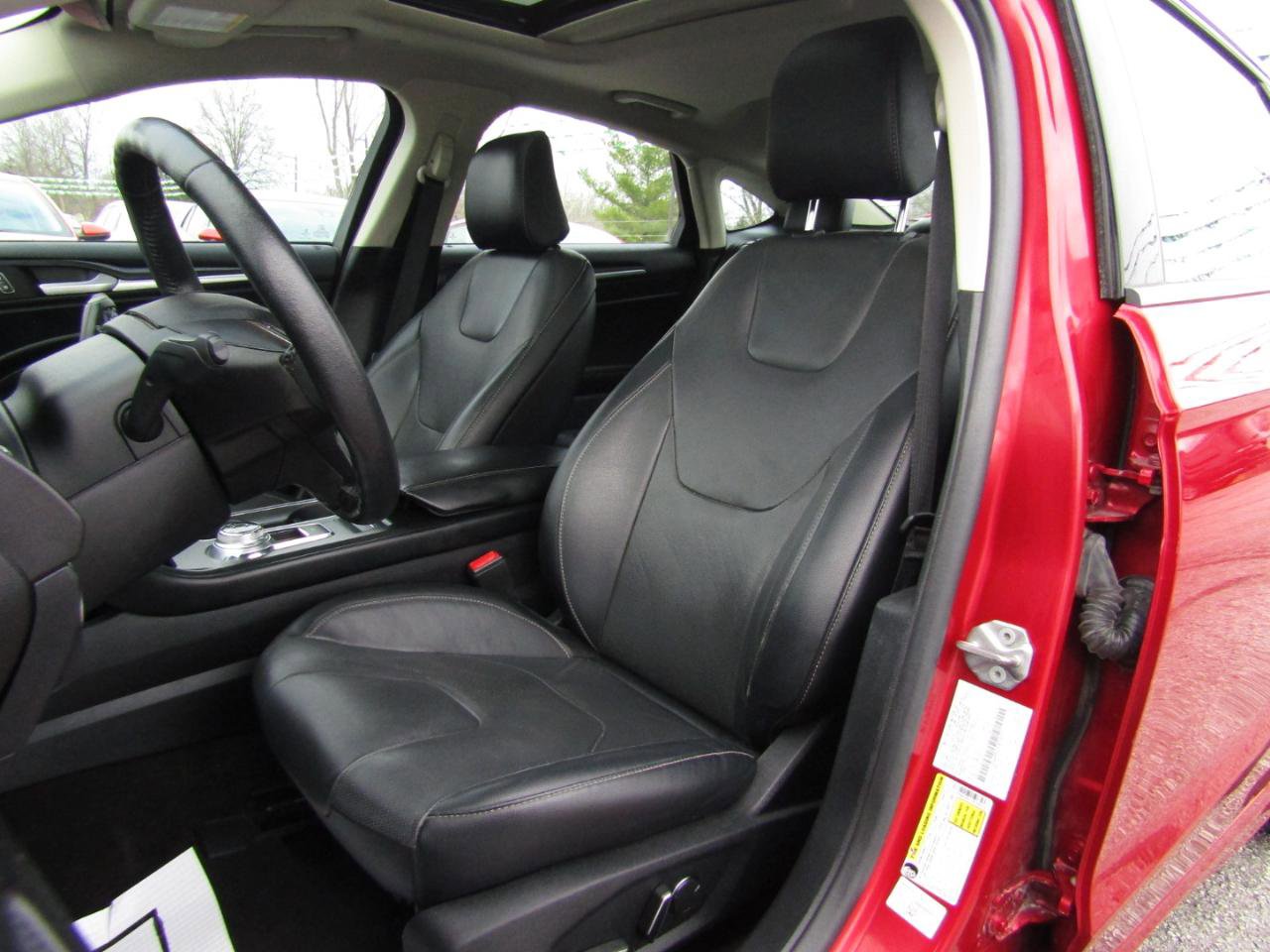 Used 2020 Ford Fusion Energi Titanium FWD image 19