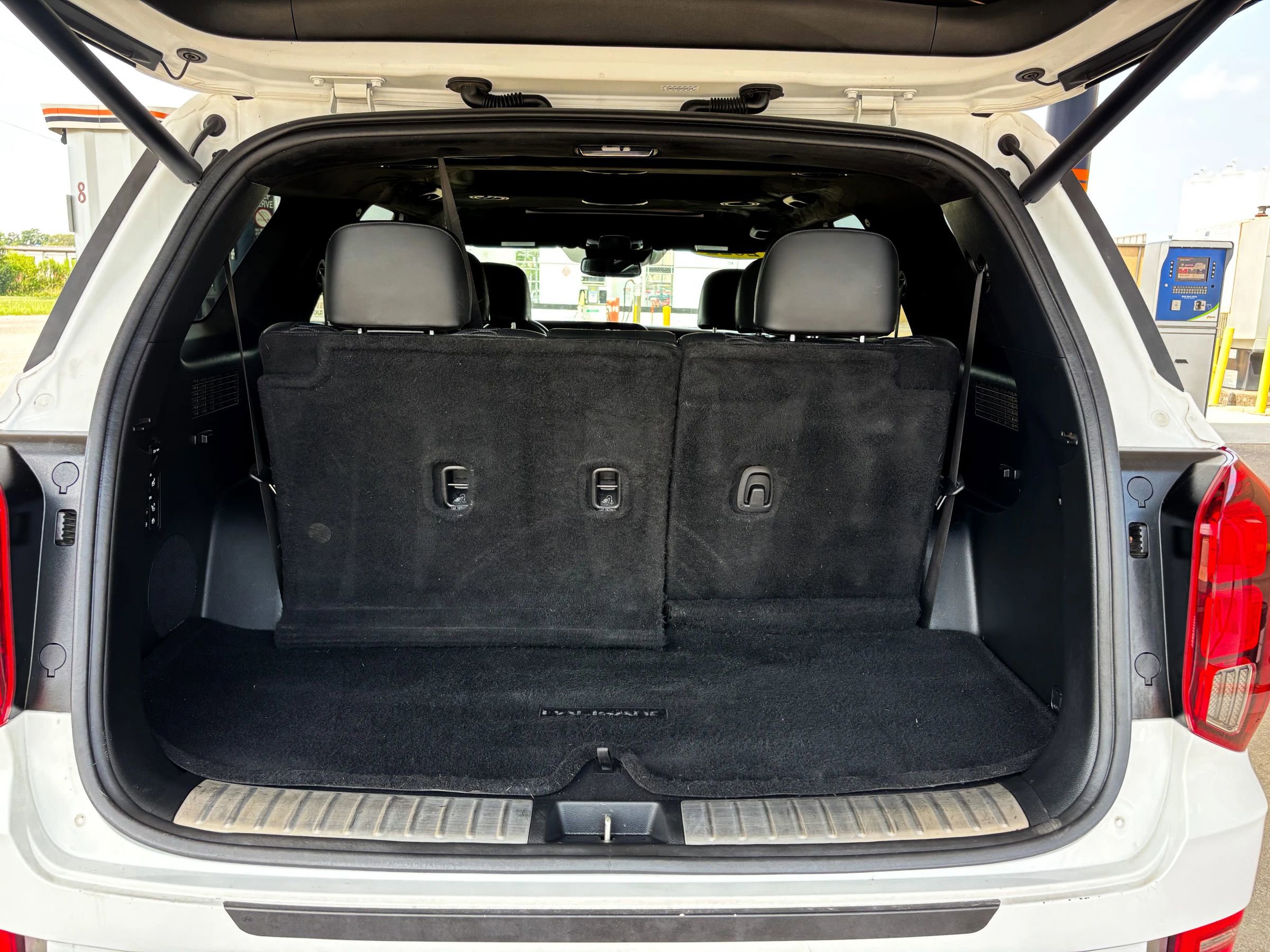 Used 2022 Hyundai Palisade Calligraphy w/ Cargo Package FWD image 16