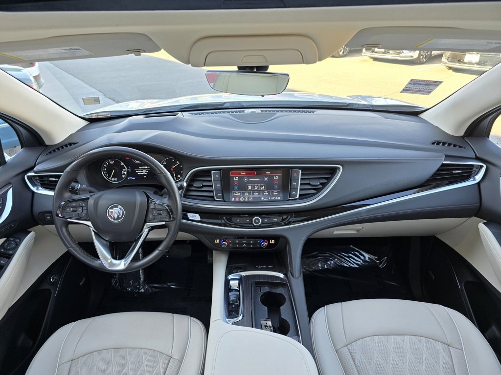 Used 2022 Buick Enclave Avenir w/ Avenir Technology Package image 28
