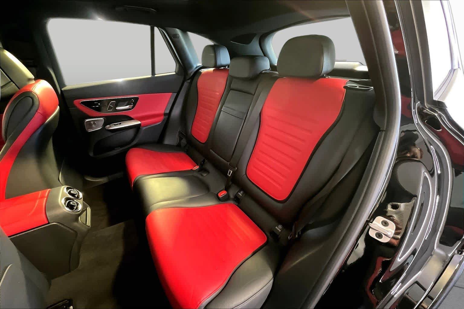 Used 2024 Mercedes-Benz GLC 43 AMG 4MATIC image 21