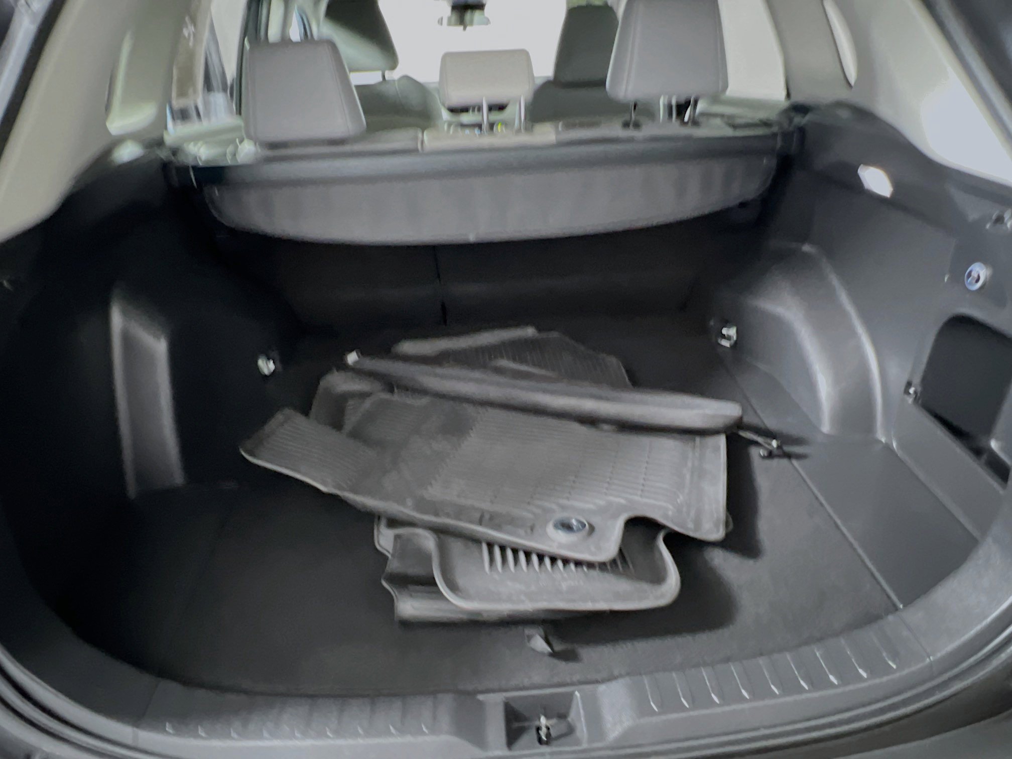 Used 2023 Toyota RAV4 XLE Premium image 34