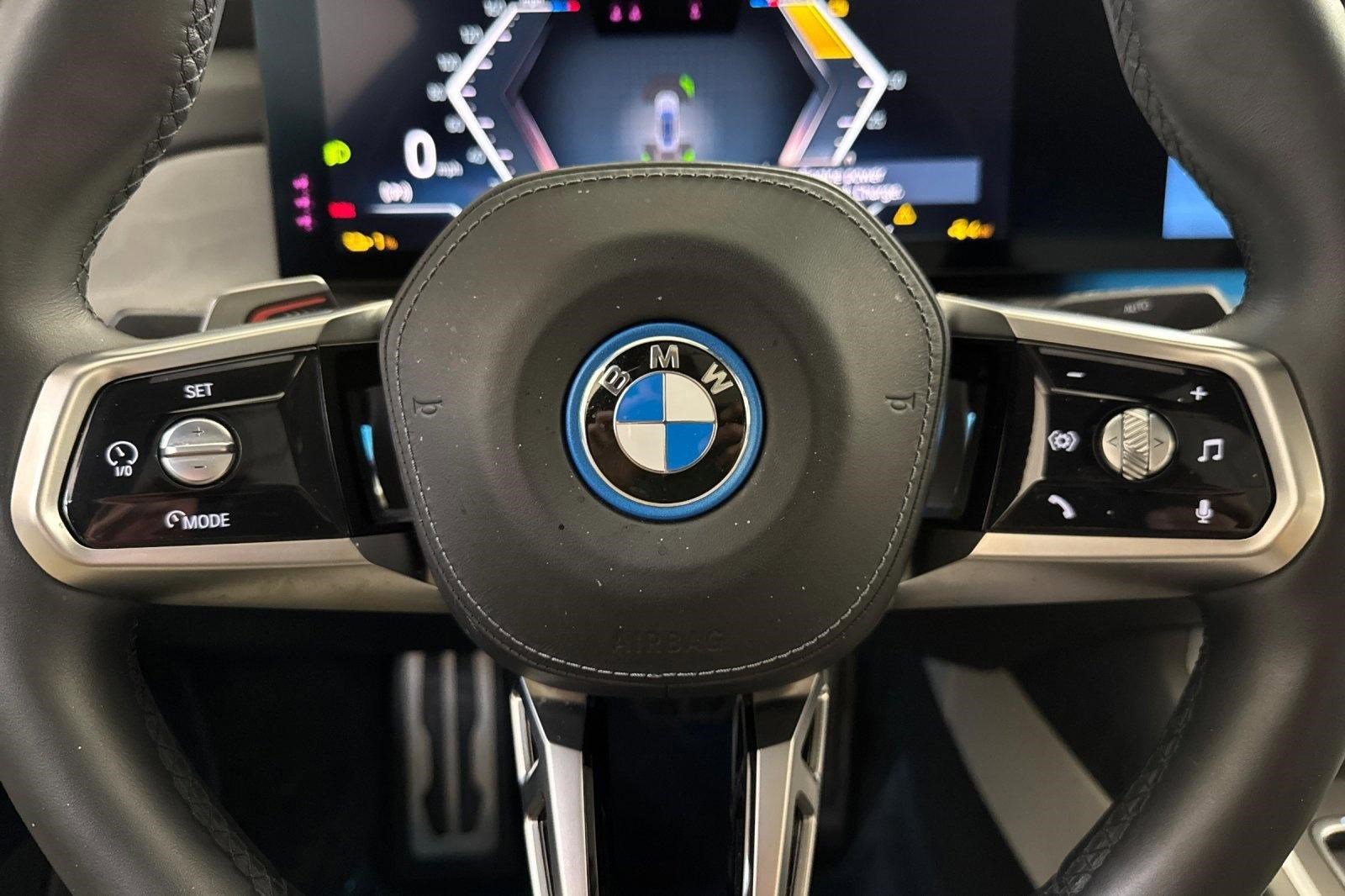 Used 2023 BMW i7 xDrive60 AWD/4WD image 18
