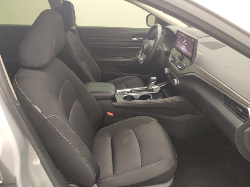 Used 2024 Nissan Altima 2.5 SV w/ SV Premium Package image 21