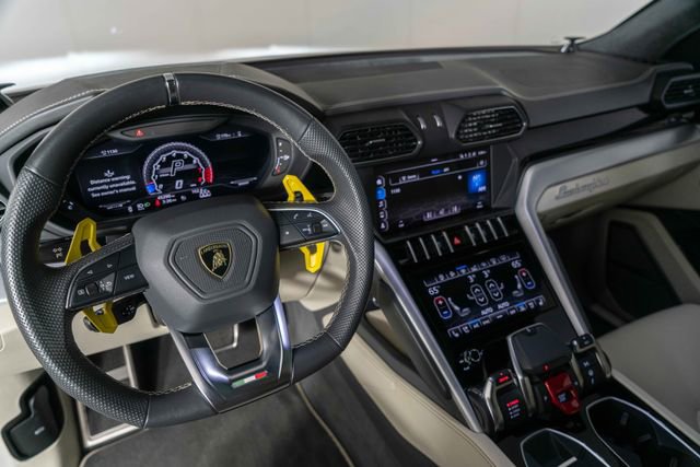 Used 2019 Lamborghini Urus image 24