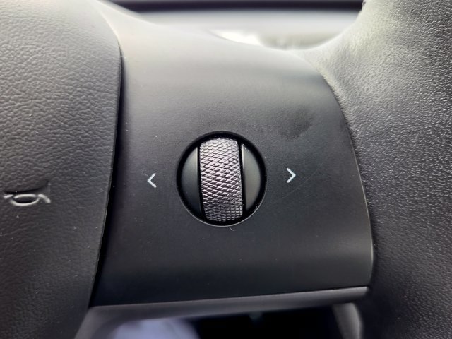 Used 2023 Tesla Model 3 Standard Range RWD image 39