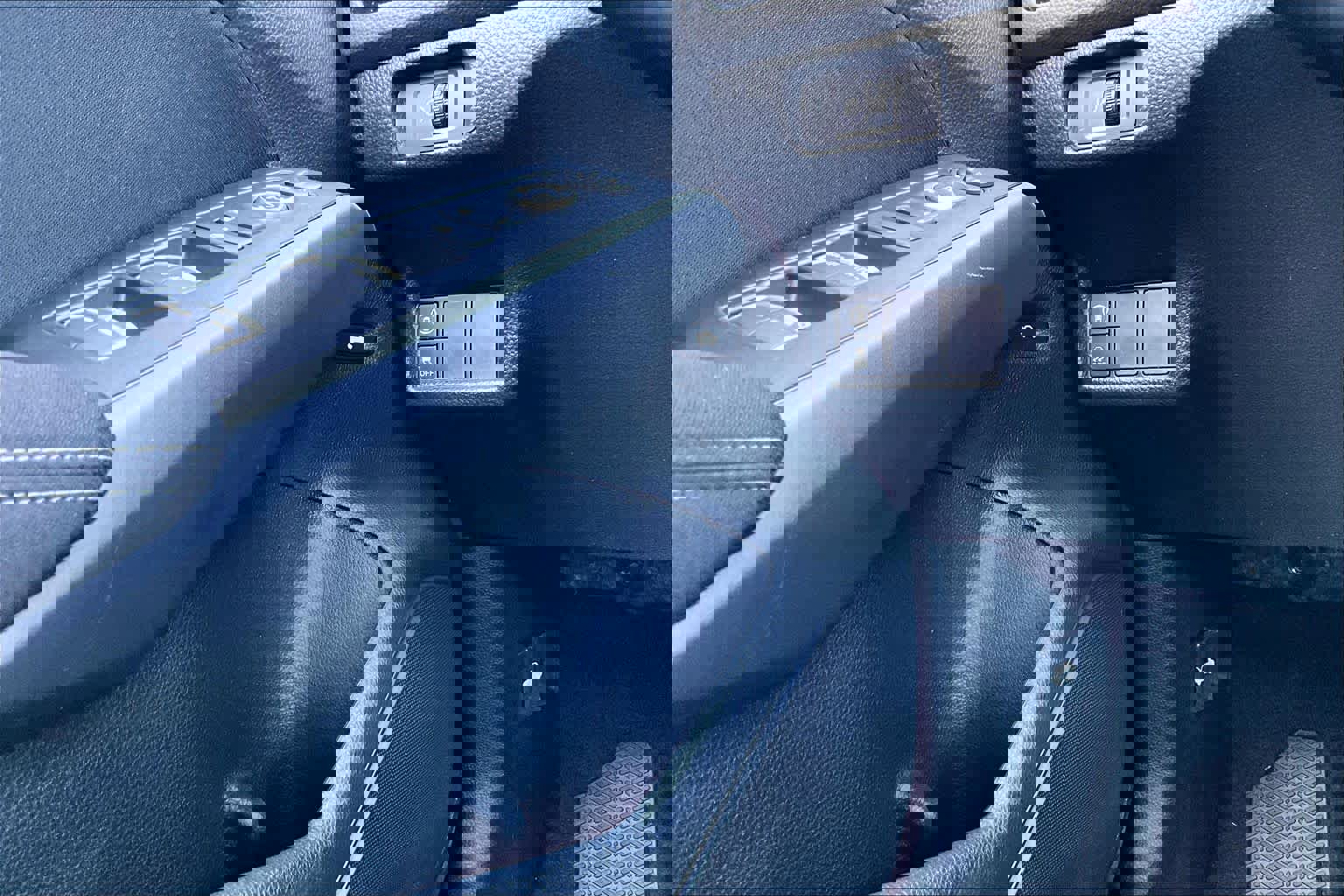 Used 2023 Honda Civic Sport image 32