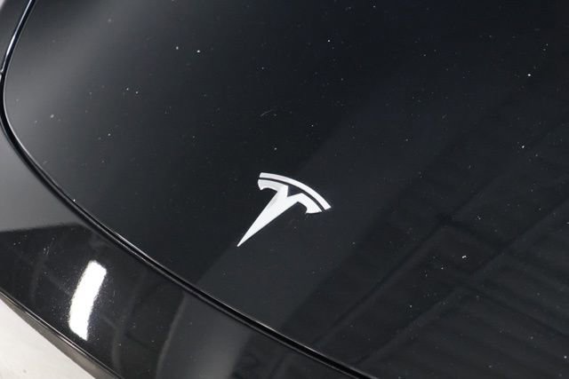 Used 2021 Tesla Model Y Long Range image 10