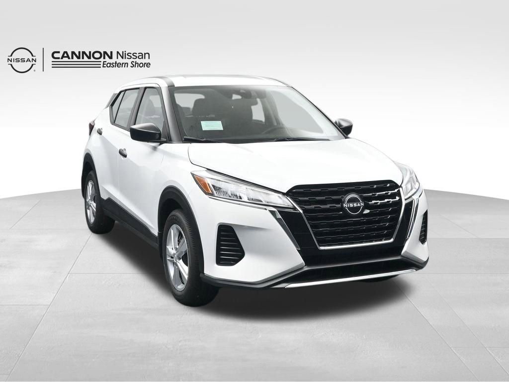 New 2025 Nissan Kicks Play S FWD image 5