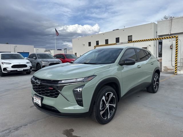Used 2024 Chevrolet Trax RS w/ Driver Confidence Package image 2