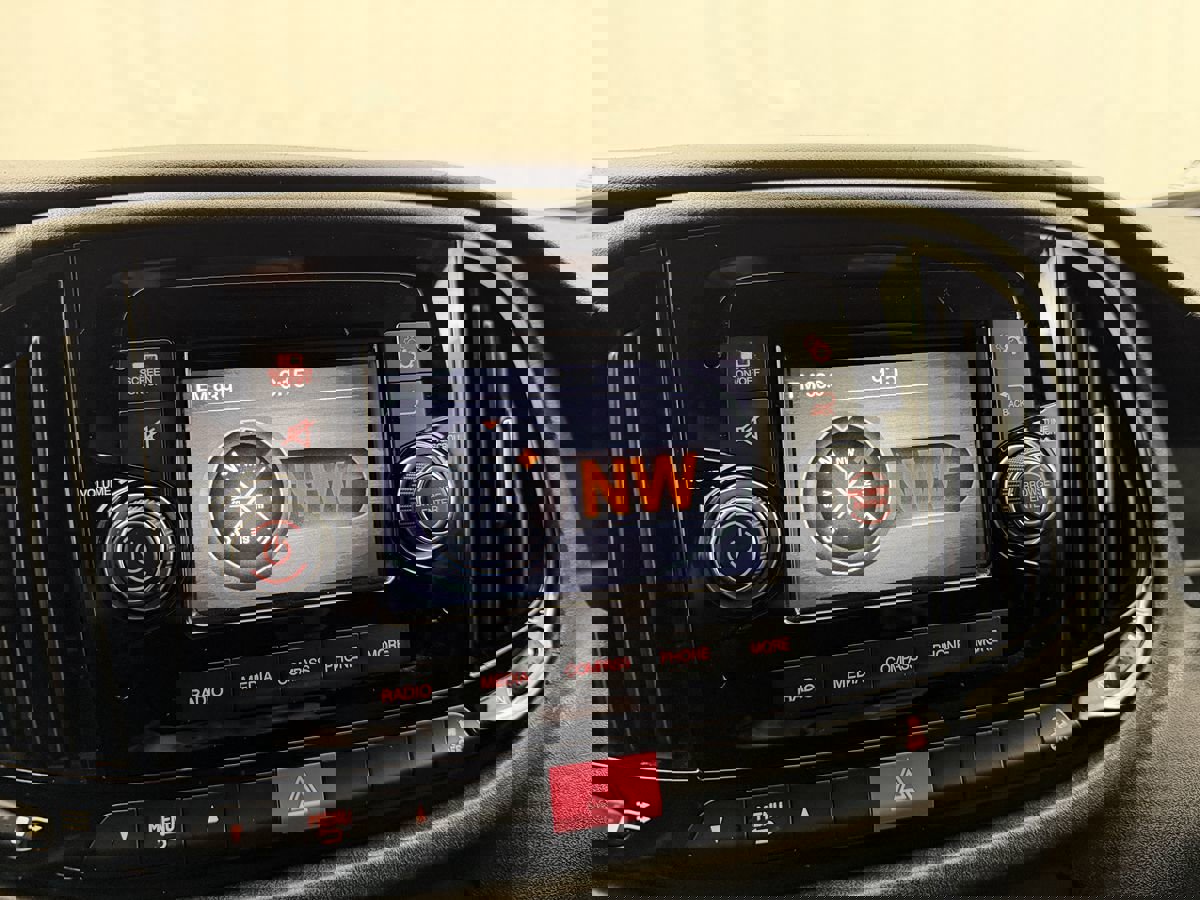 Used 2018 RAM ProMaster City Tradesman image 17