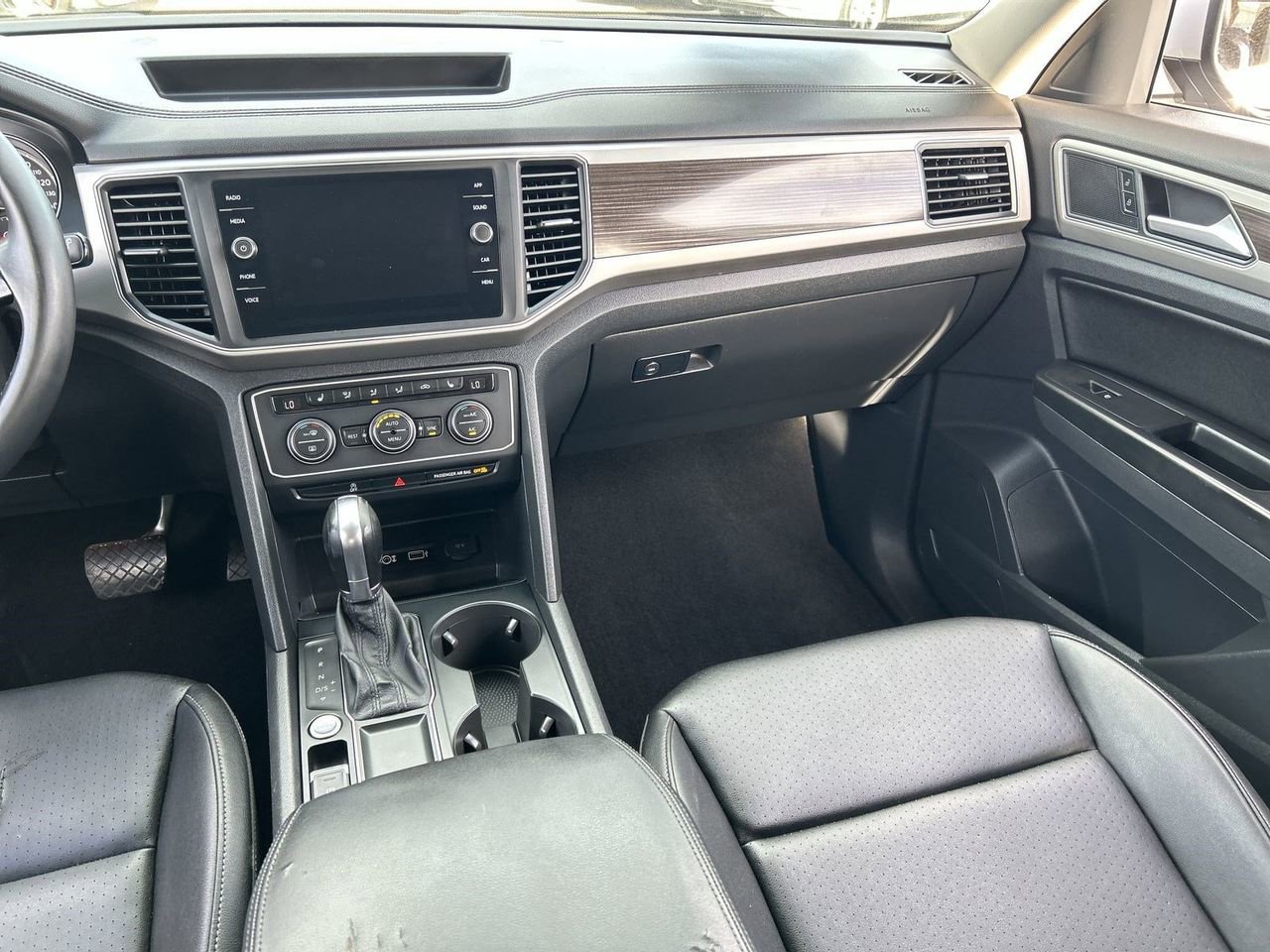 Used 2019 Volkswagen Atlas SE w/ Panoramic Sunroof Package FWD image 13