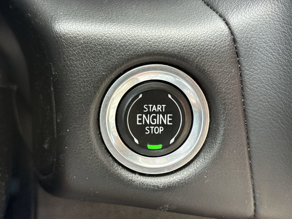 Used 2021 Chevrolet Tahoe RST AWD/4WD image 17
