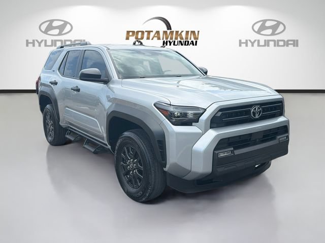 Used 2025 Toyota 4Runner SR5 AWD/4WD image 3