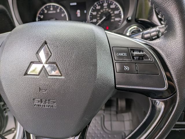 Used 2020 Mitsubishi Outlander ES AWD/4WD image 16
