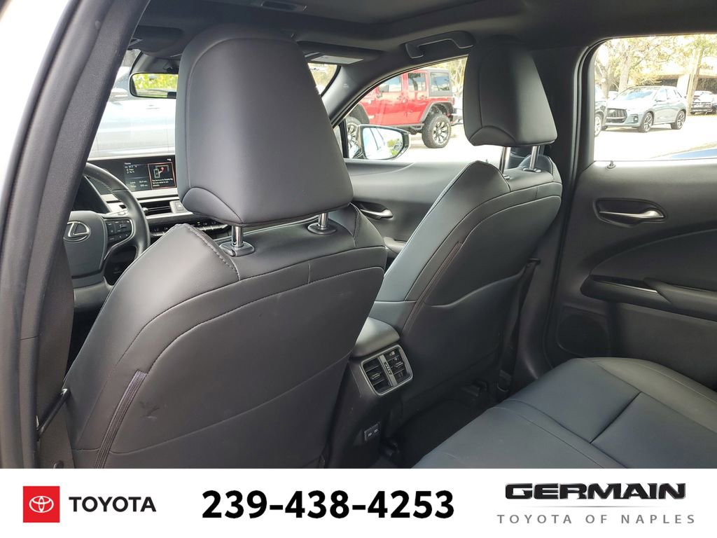 Used 2022 Lexus UX 200 200 Base w/ Accessory Package (Z2) image 22