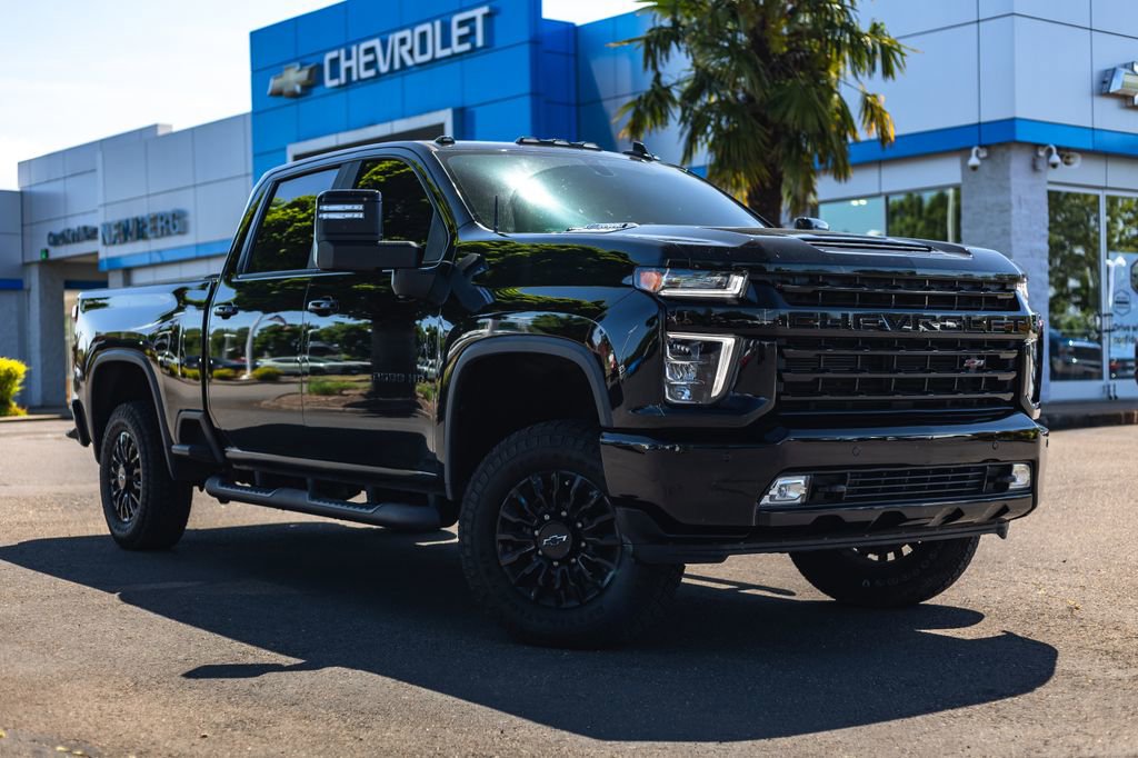 Used 2021 Chevrolet Silverado 2500 LT w/ Midnight Edition AWD/4WD video 1