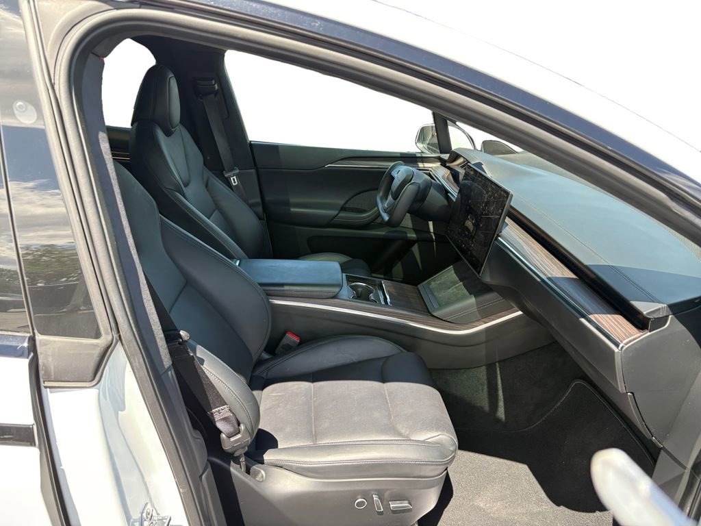 Used 2022 Tesla Model X AWD/4WD image 16