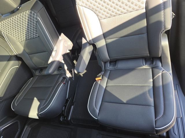 New 2026 GMC Acadia Denali w/ Super Cruise Package image 25