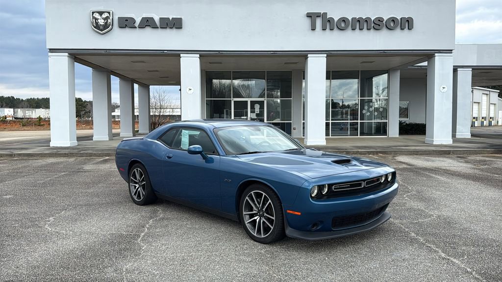 Used 2023 Dodge Challenger R/T image 2