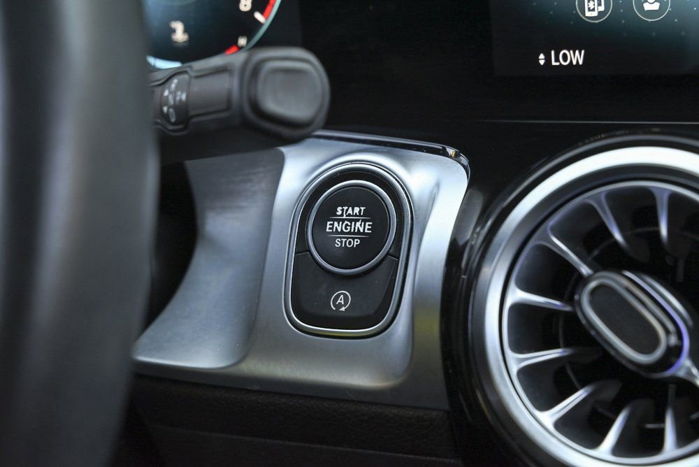 Used 2022 Mercedes-Benz GLB 250 image 36